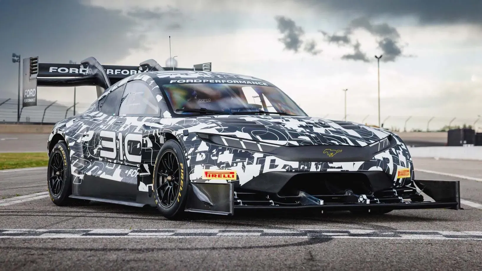 Super Mustang Mach-E